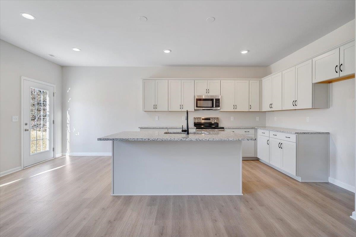 7355 King's Pointe Drive, Radford, VA 24141