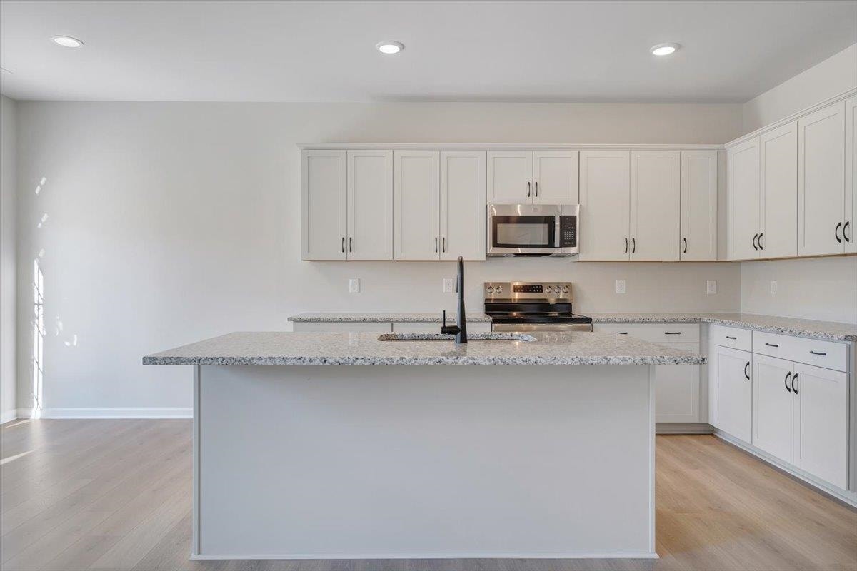 7355 King's Pointe Drive, Radford, VA 24141