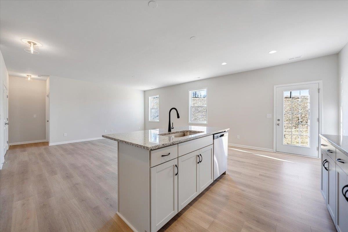 7355 King's Pointe Drive, Radford, VA 24141