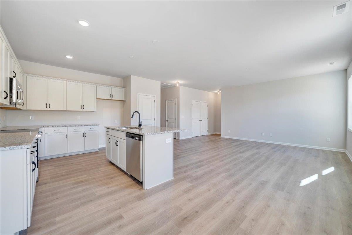 7355 King's Pointe Drive, Radford, VA 24141