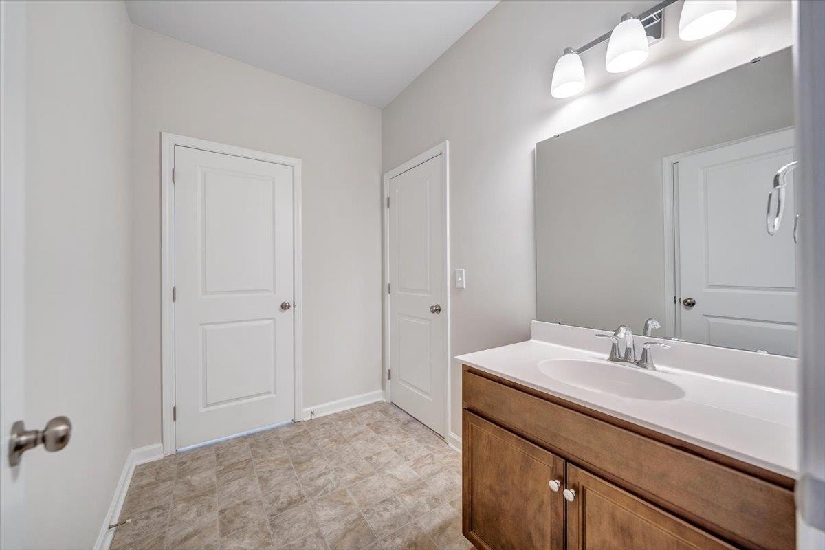 7355 King's Pointe Drive, Radford, VA 24141