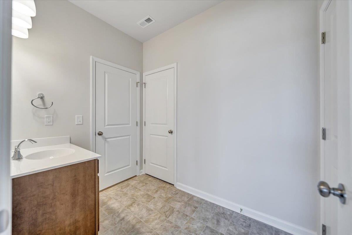 7355 King's Pointe Drive, Radford, VA 24141