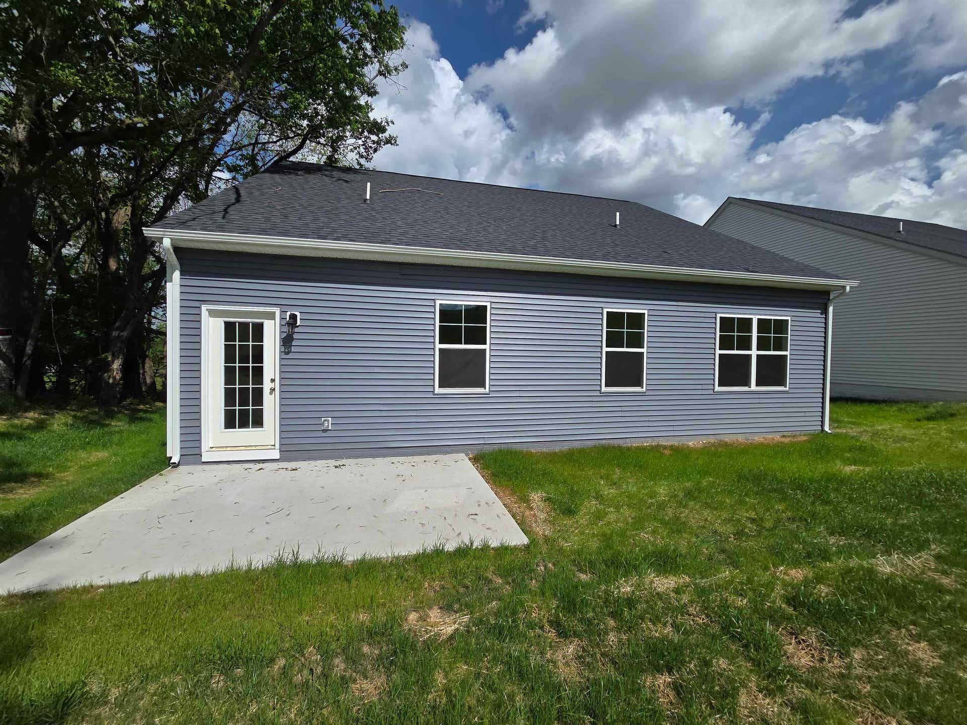 7355 King's Pointe Drive, Radford, VA 24141