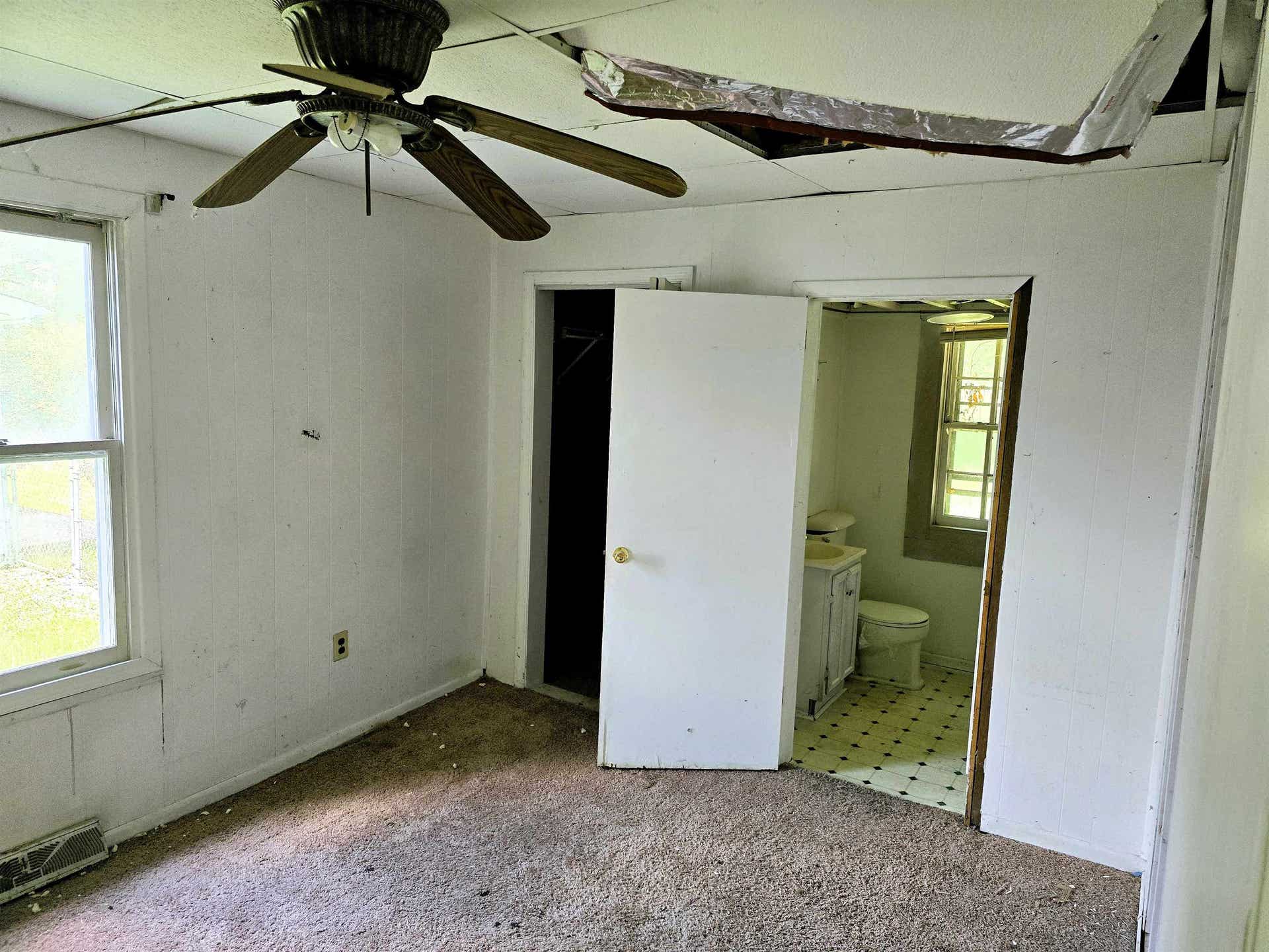 1104 WEST Street, Radford, VA 24141