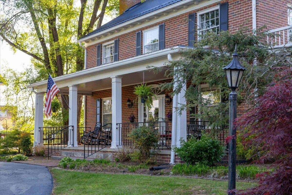 101 College Street, Christiansburg, VA 24073