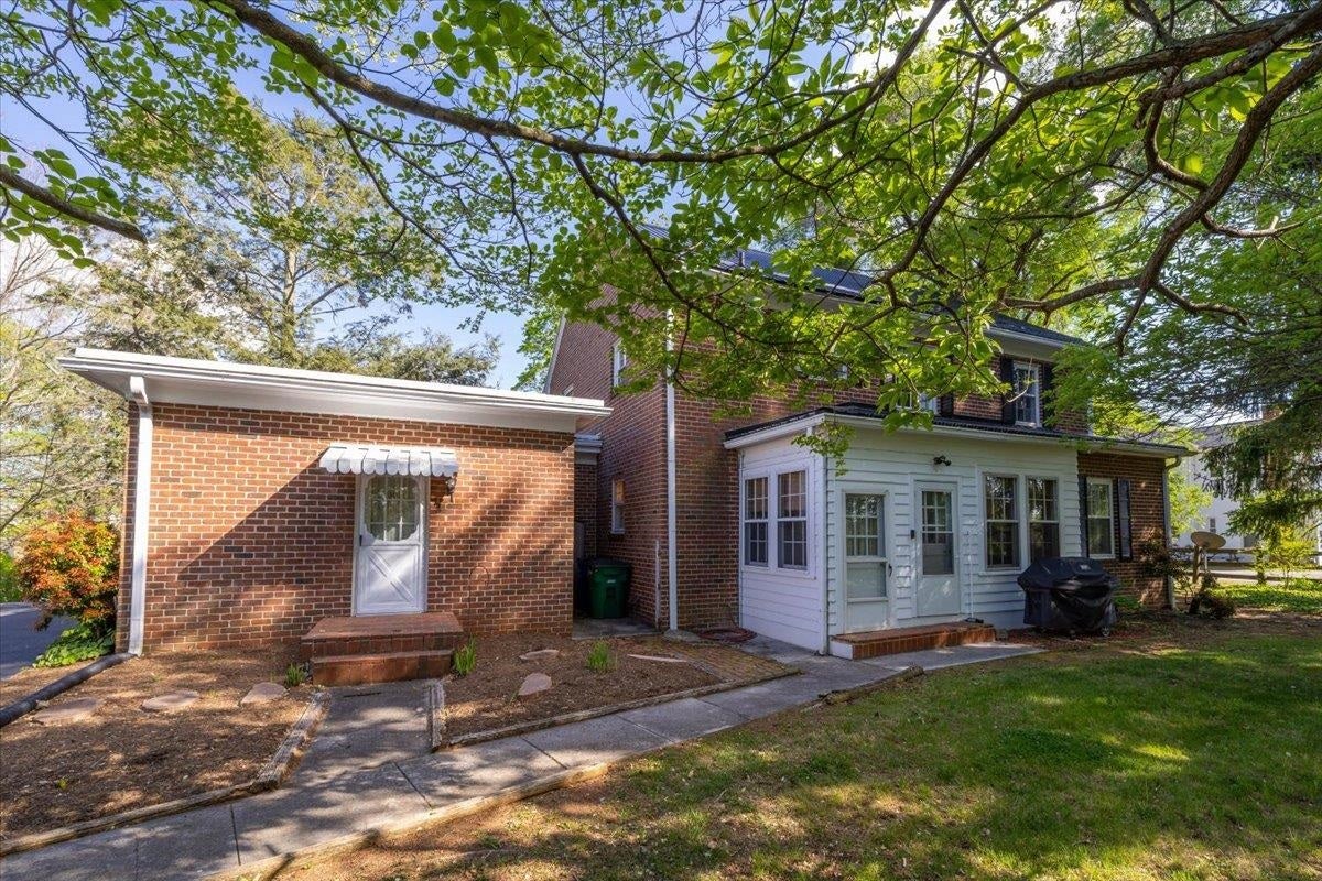 101 College Street, Christiansburg, VA 24073