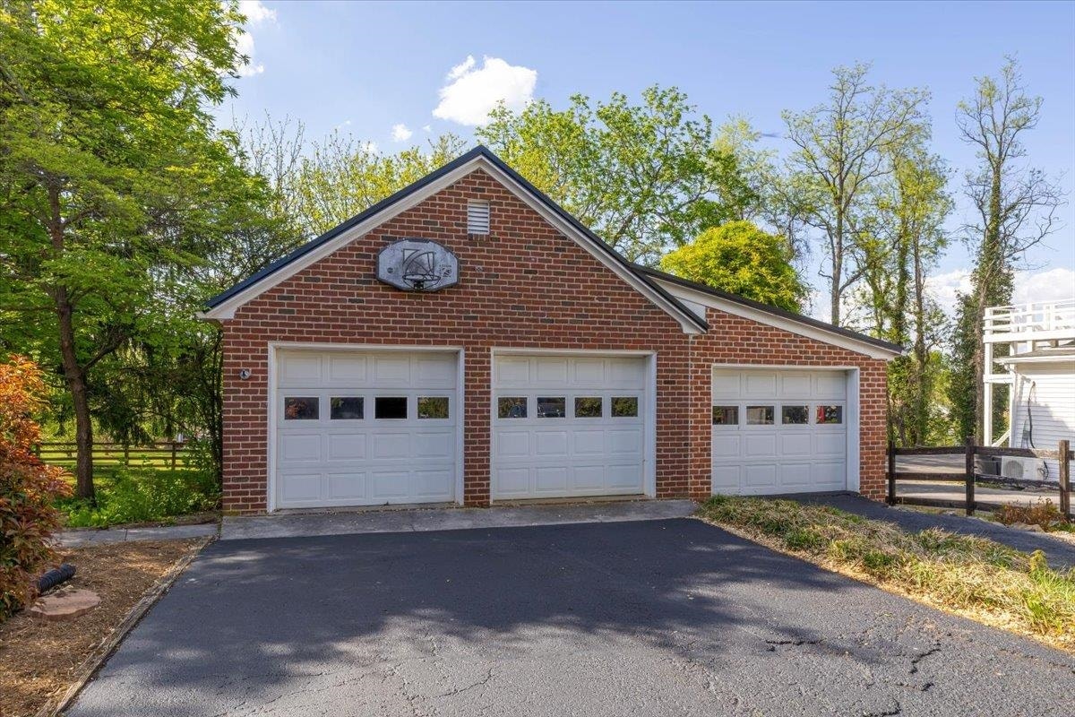 101 College Street, Christiansburg, VA 24073
