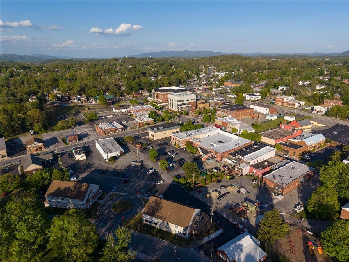 101 College Street, Christiansburg, VA 24073