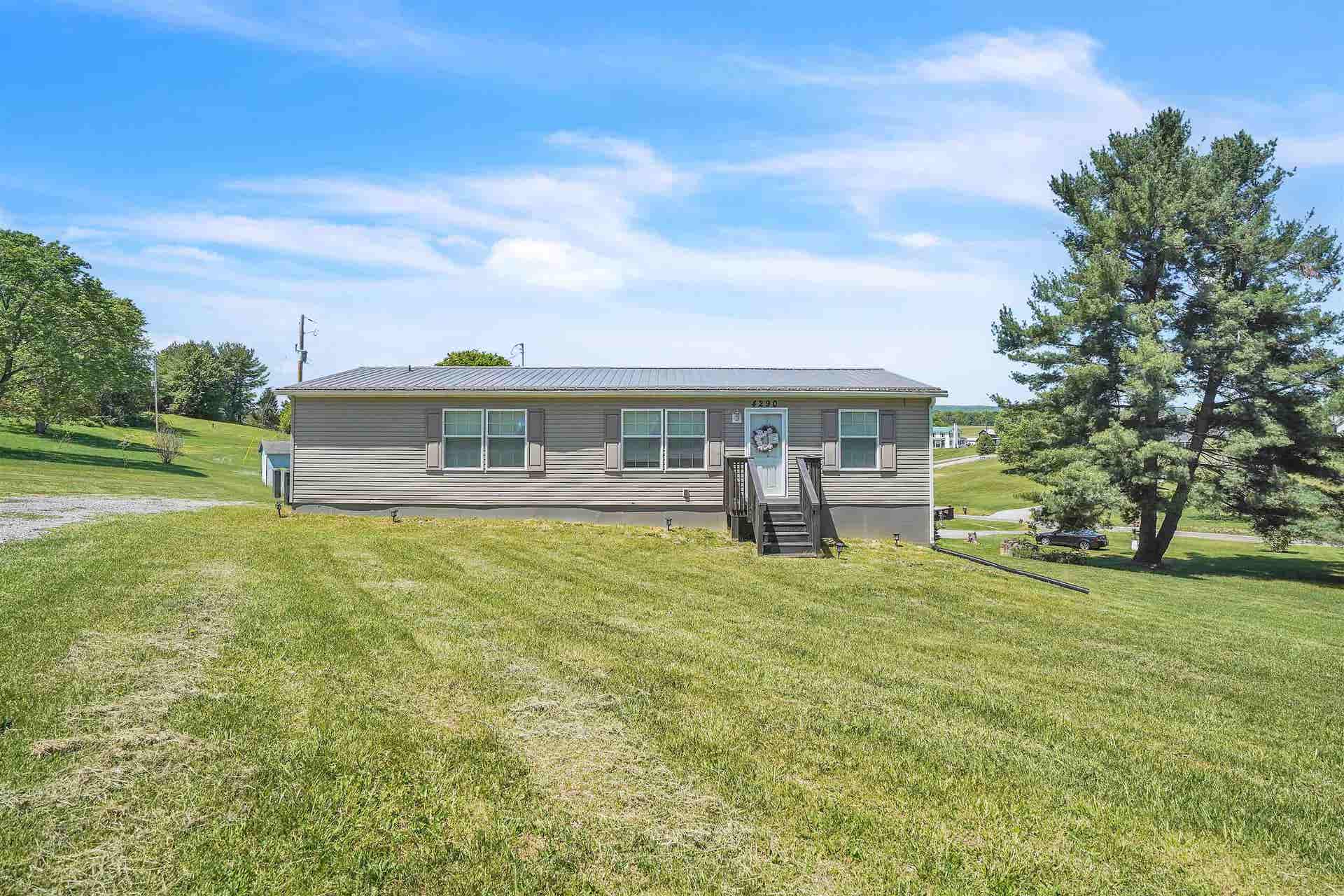 4290 Sunny View Heights Loop, Pulaski, VA 24301