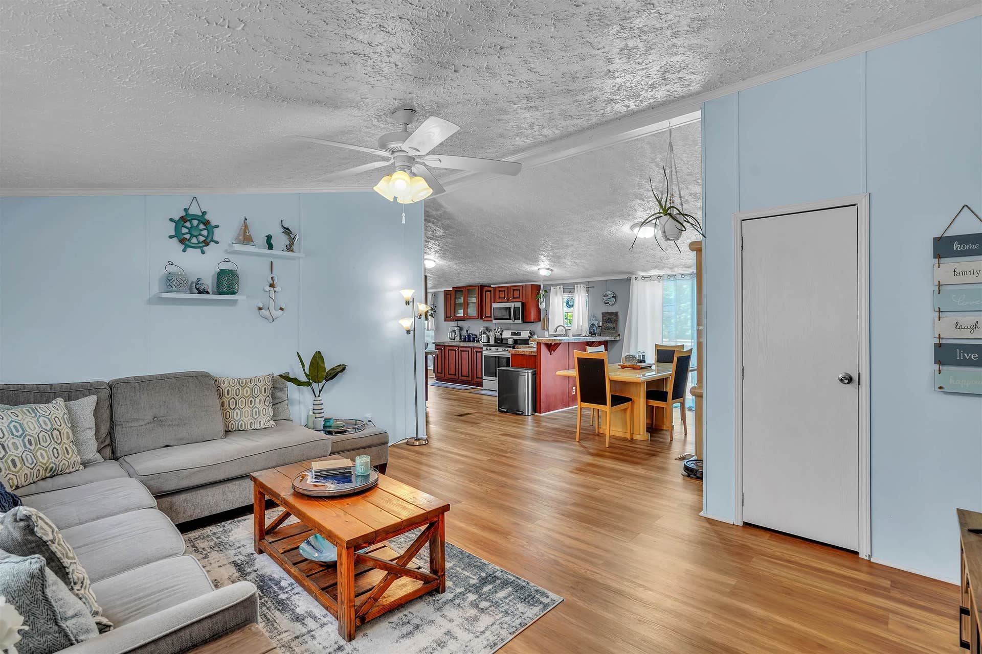 4290 Sunny View Heights Loop, Pulaski, VA 24301