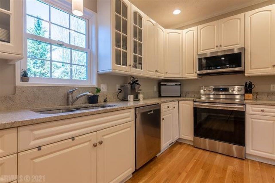 401 Hearthstone Drive, Blacksburg, VA 24060