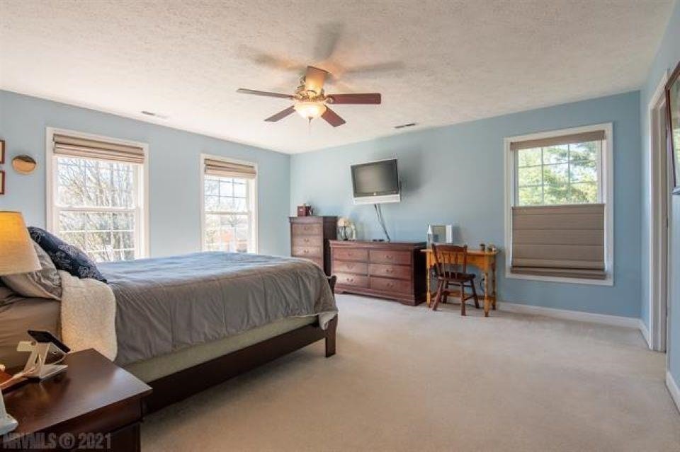 401 Hearthstone Drive, Blacksburg, VA 24060
