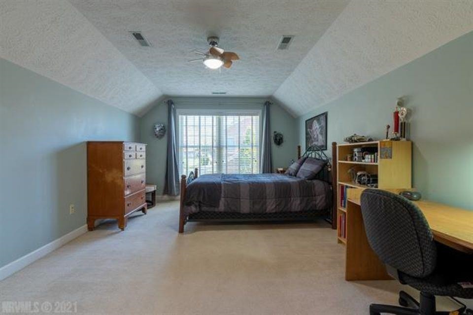 401 Hearthstone Drive, Blacksburg, VA 24060