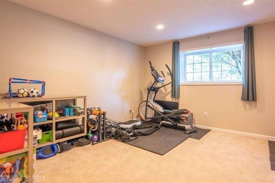 401 Hearthstone Drive, Blacksburg, VA 24060