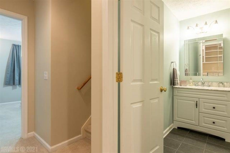 401 Hearthstone Drive, Blacksburg, VA 24060