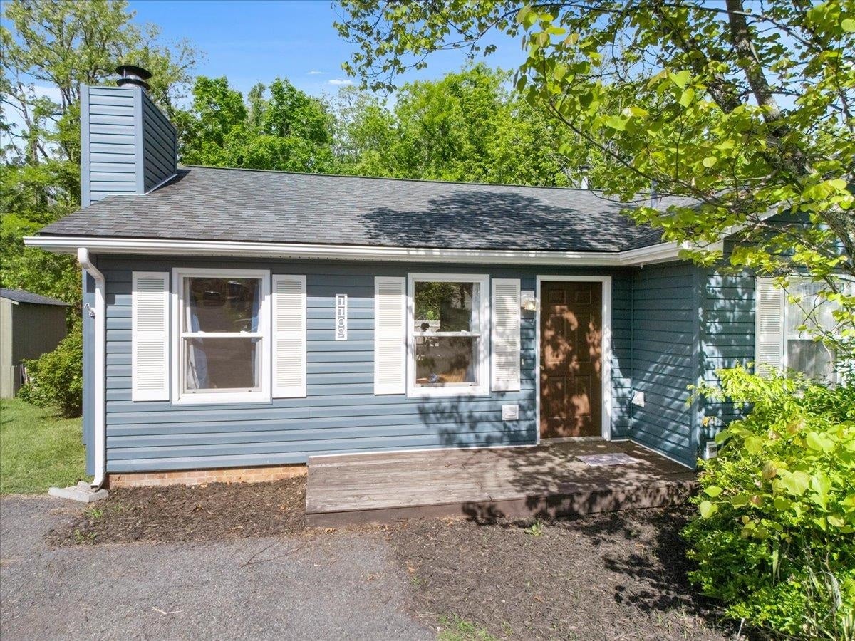 1109 Scott Alan Circle, Blacksburg, VA 24060