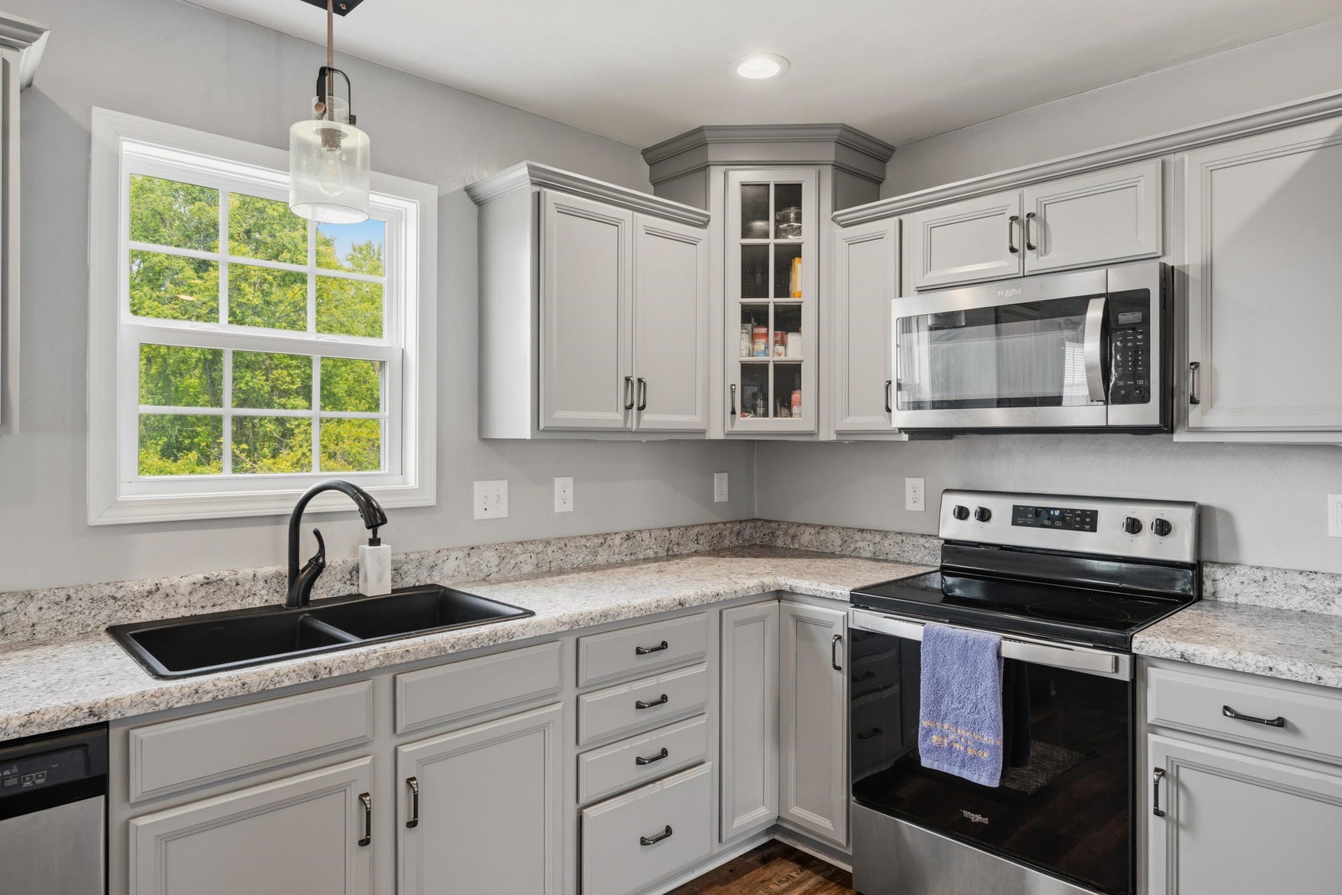 115 Prairie View Lane, Pembroke, VA 24136