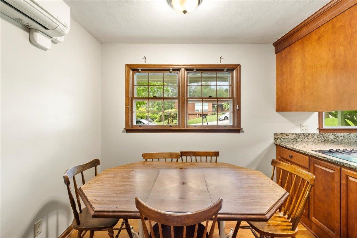 611 Landsdowne Drive, Blacksburg, VA 24060