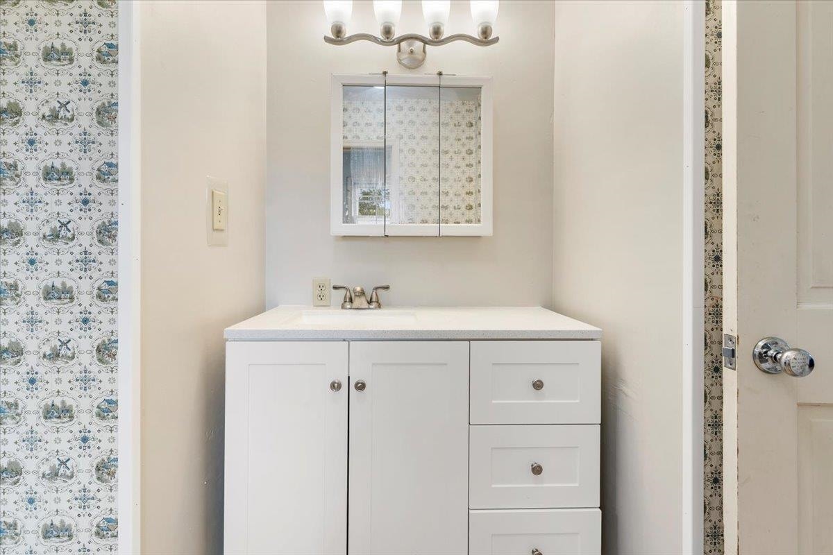 611 Landsdowne Drive, Blacksburg, VA 24060