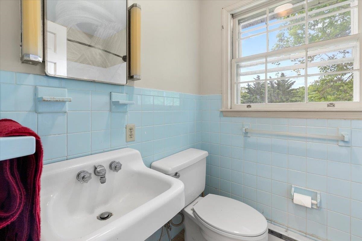 611 Landsdowne Drive, Blacksburg, VA 24060
