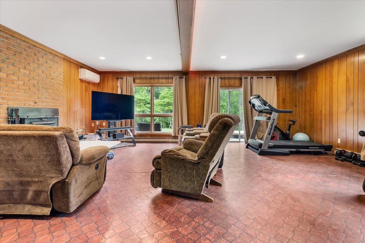 611 Landsdowne Drive, Blacksburg, VA 24060