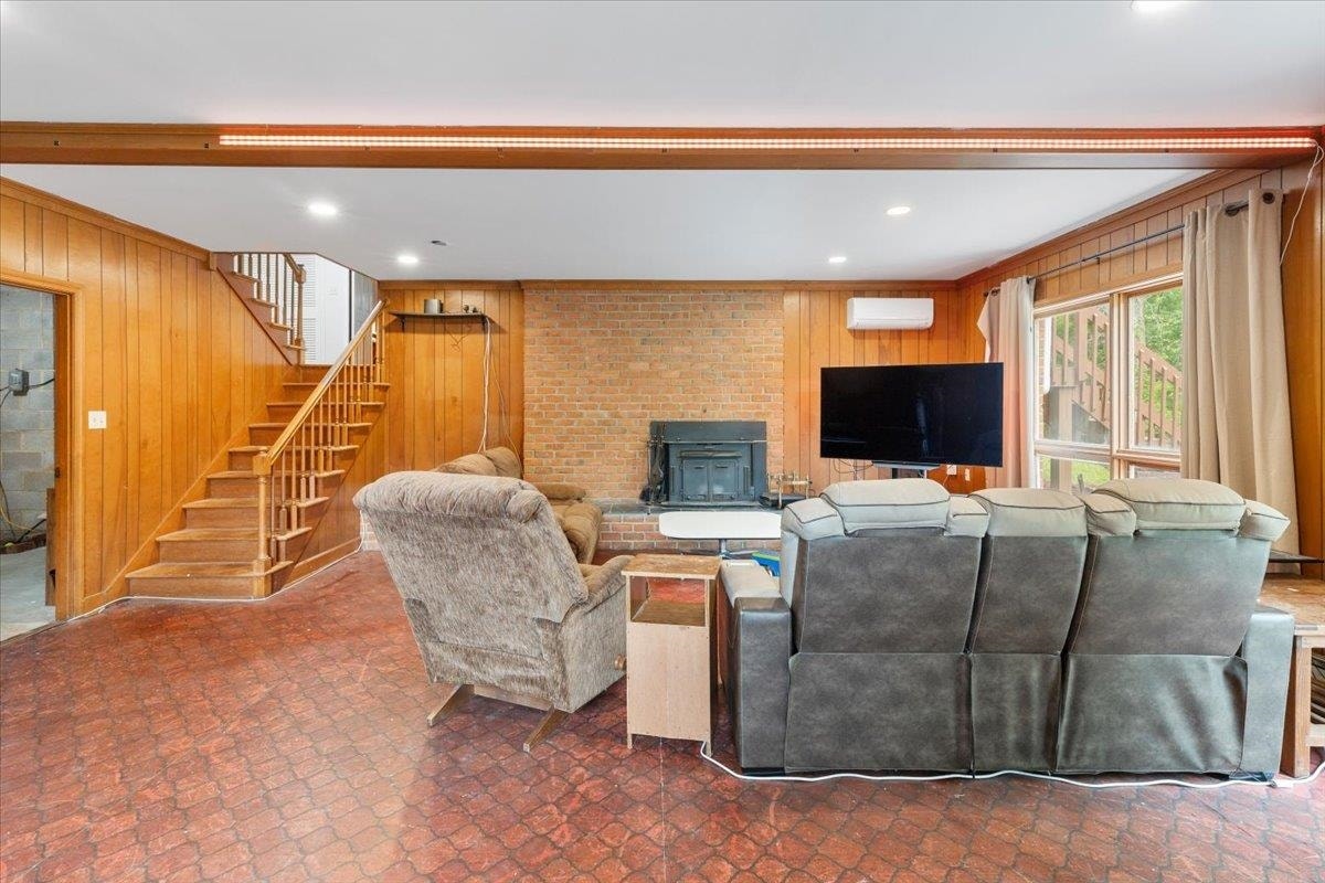 611 Landsdowne Drive, Blacksburg, VA 24060