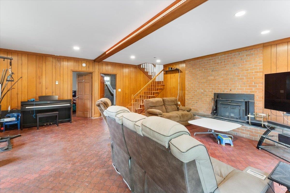 611 Landsdowne Drive, Blacksburg, VA 24060