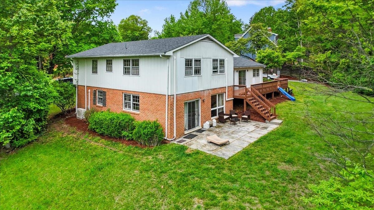 611 Landsdowne Drive, Blacksburg, VA 24060