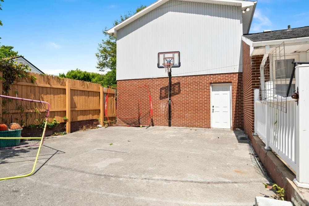 712 Mercer Road, Rich Creek, VA 24147