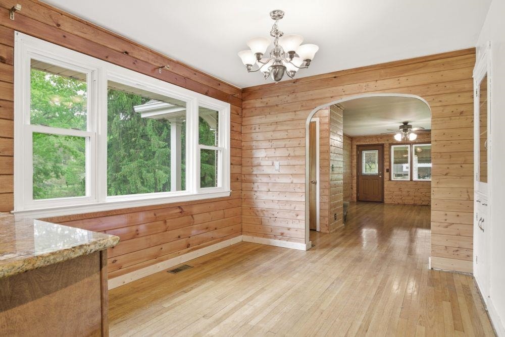 1961 Wolf Creek Road, Narrows, VA 24124