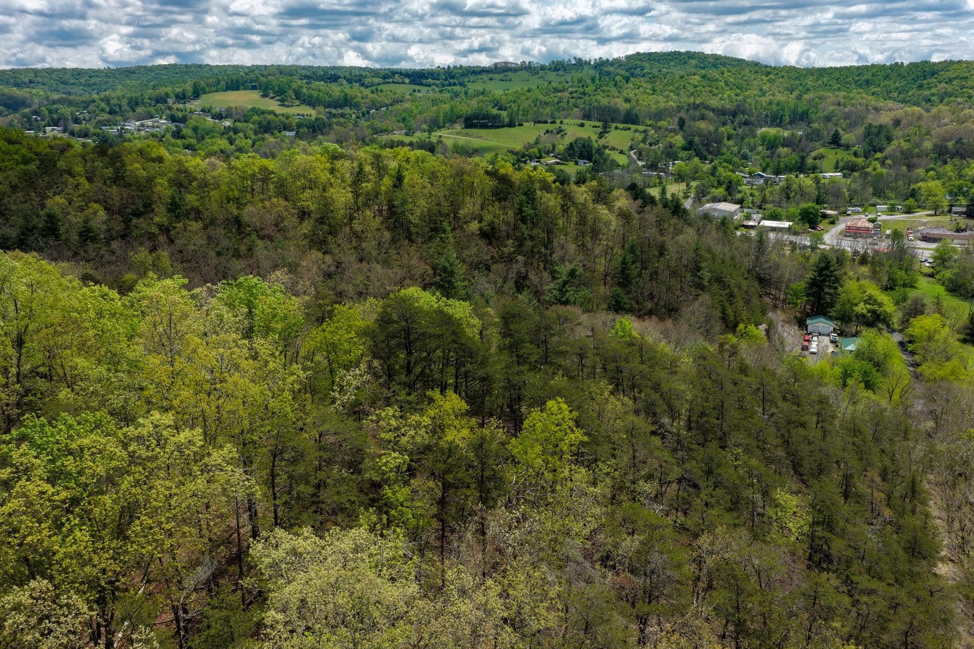 3500 HAWLEY Road, Christiansburg, VA 24073