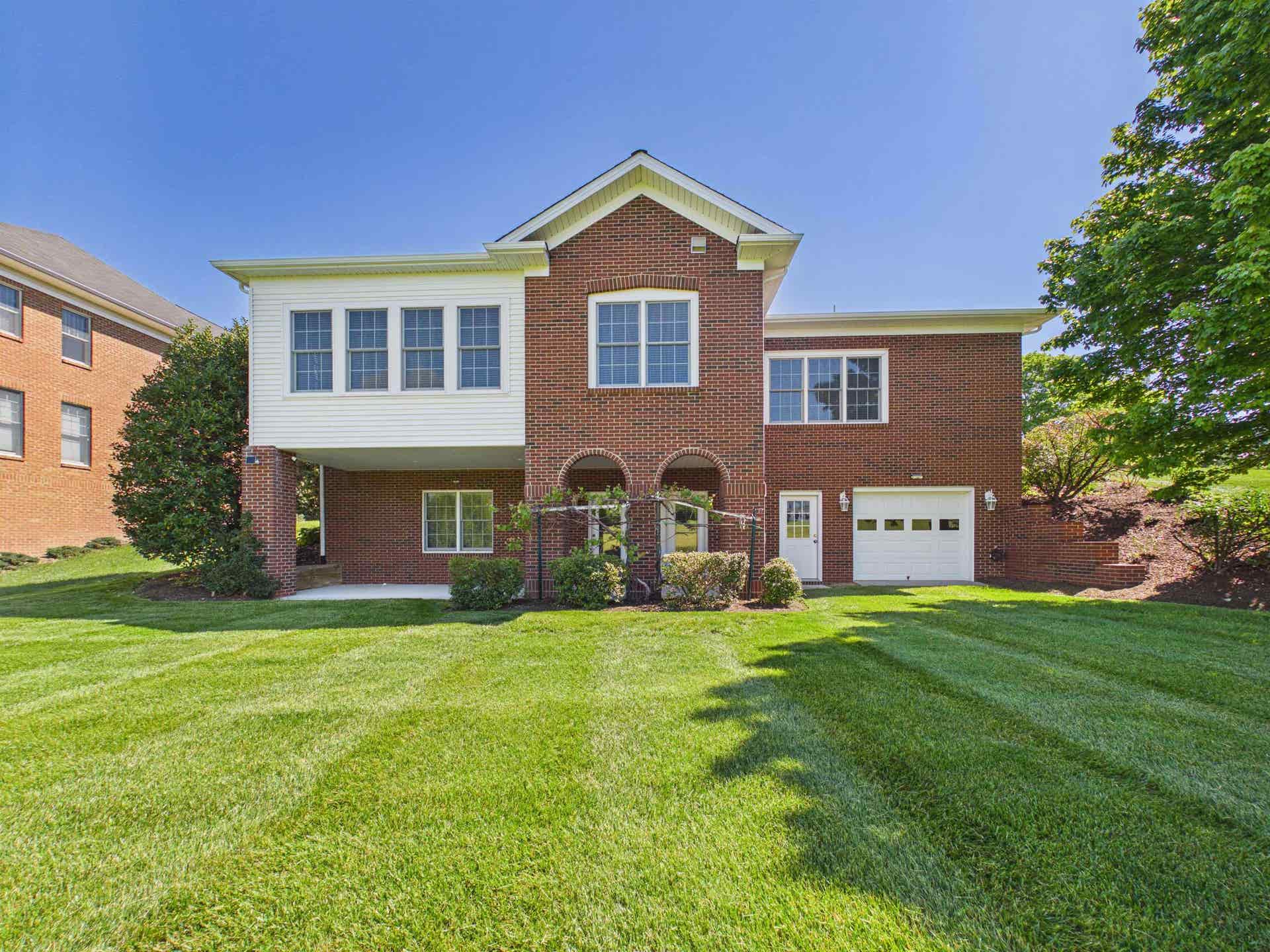 2111 Birch Leaf Lane, Blacksburg, VA 24060