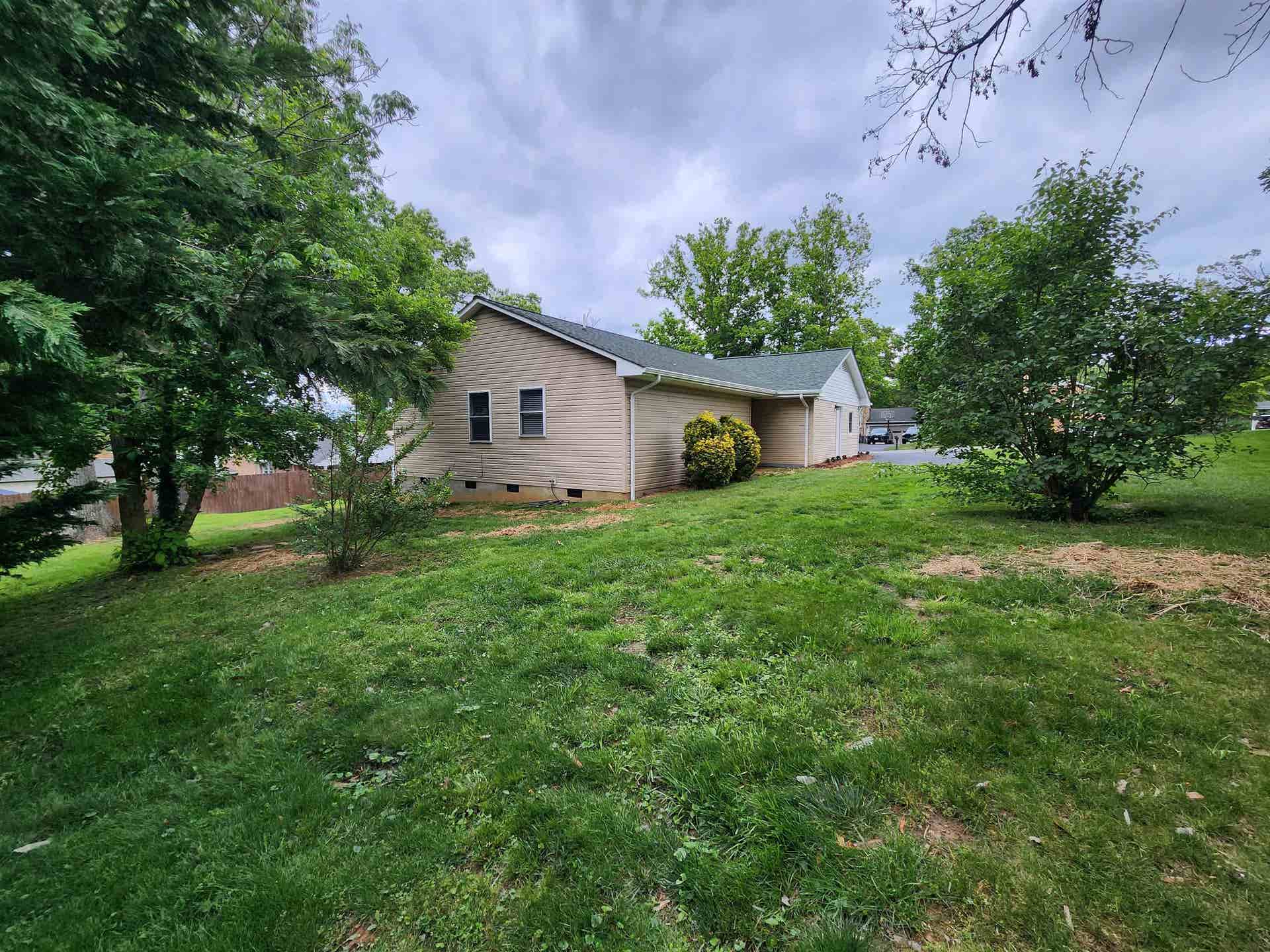 455 CHINQUAPIN Trail, Christiansburg, VA 24073