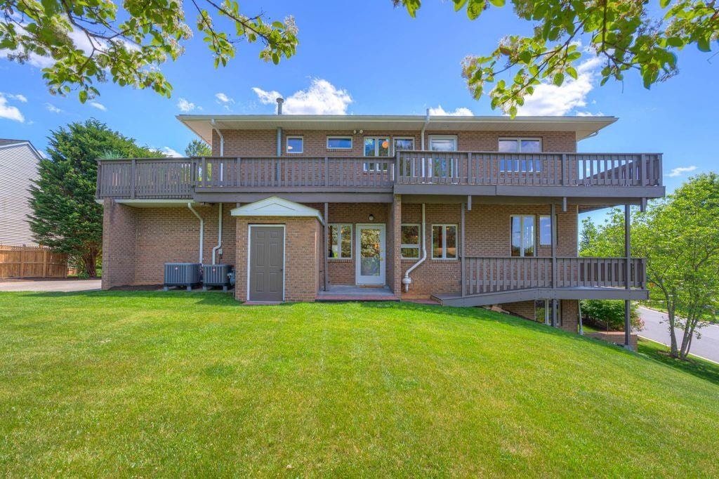 308 SEMINOLE Drive, Blacksburg, VA 24060