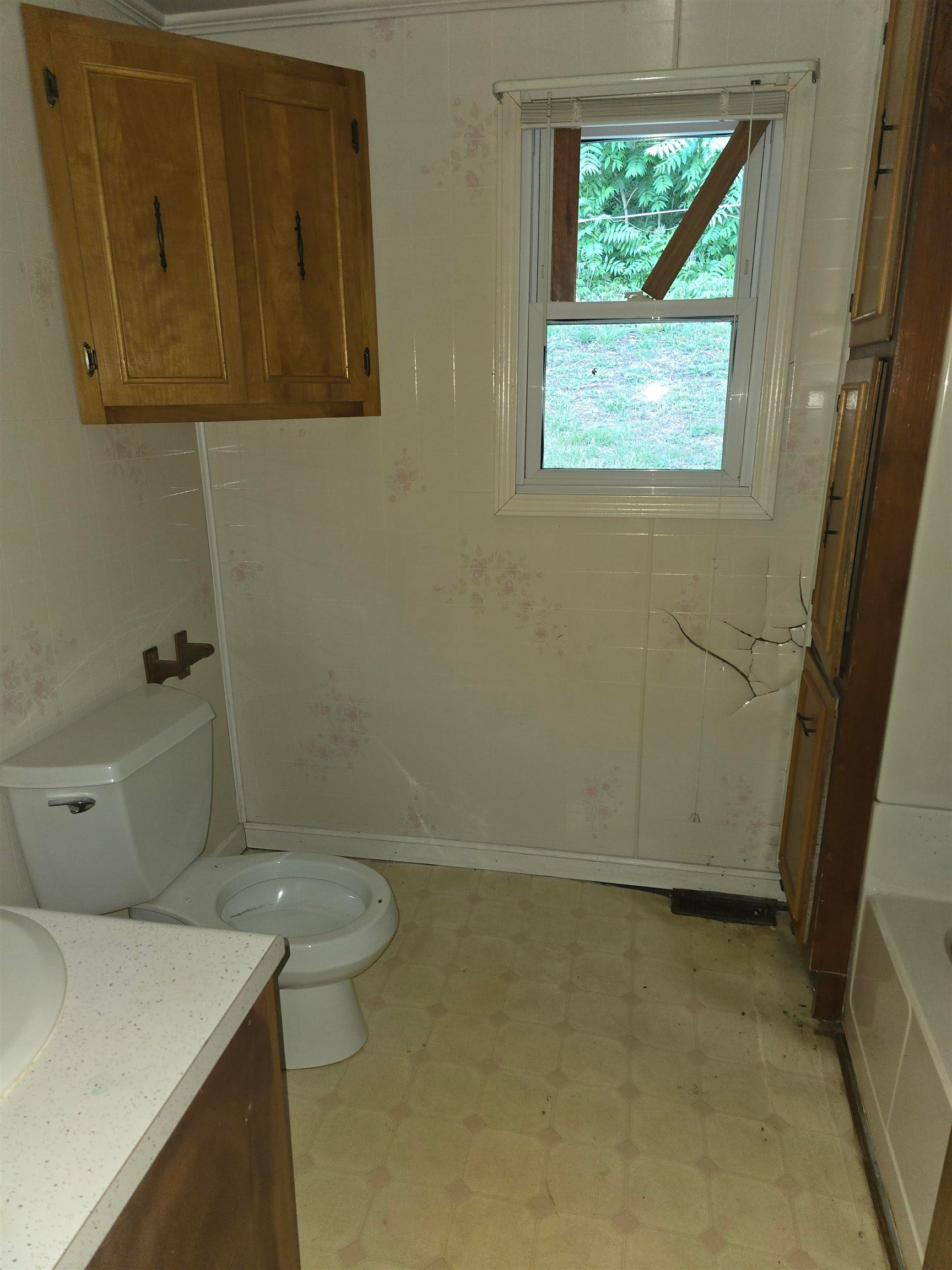 415 Stockpen Mountain Road, Narrows, VA 24124