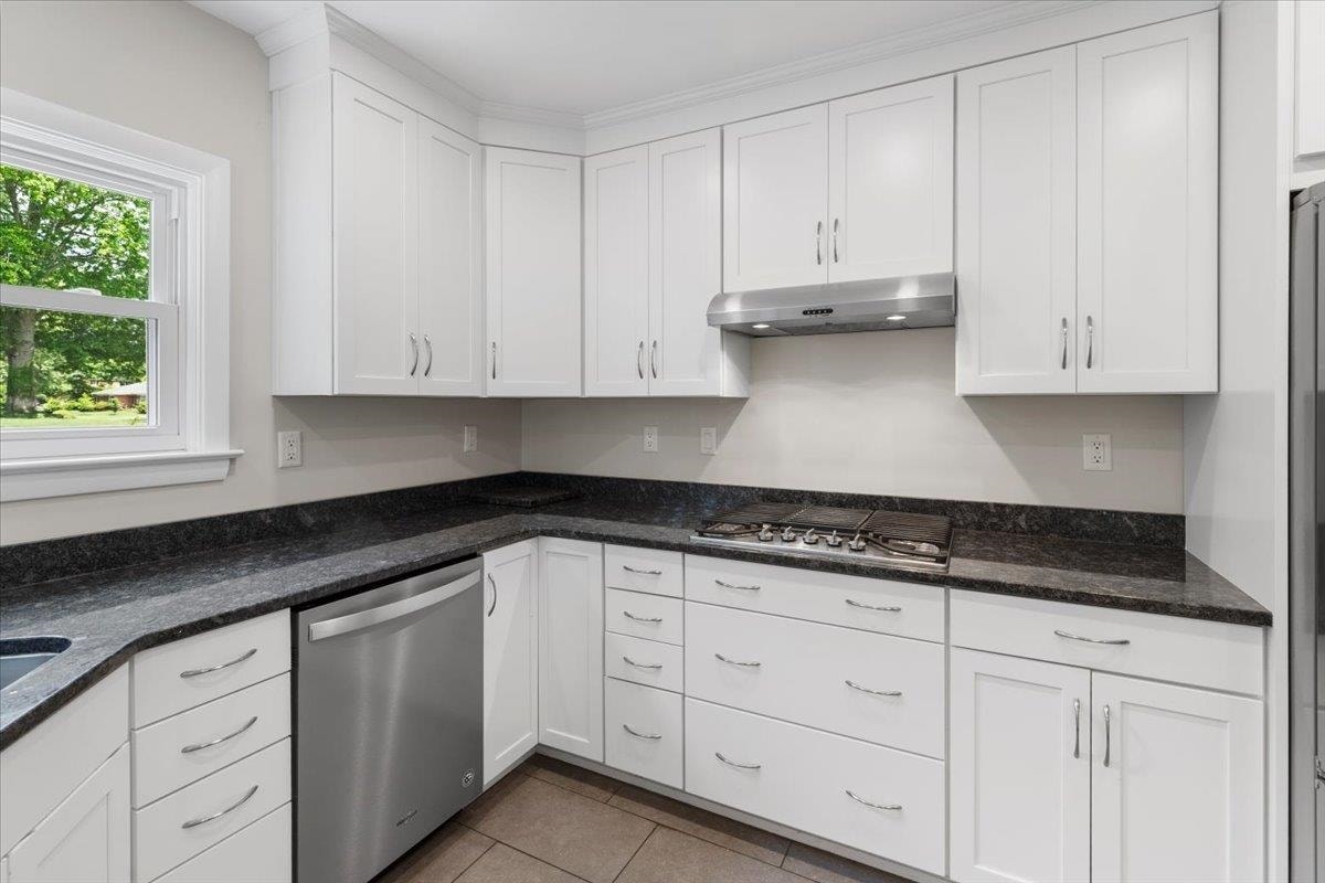 817 Hutcheson Drive, Blacksburg, VA 24060