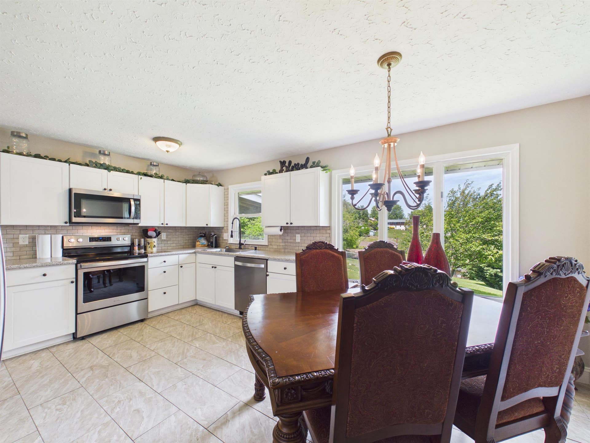 85 Wades Lane, Christiansburg, VA 24073