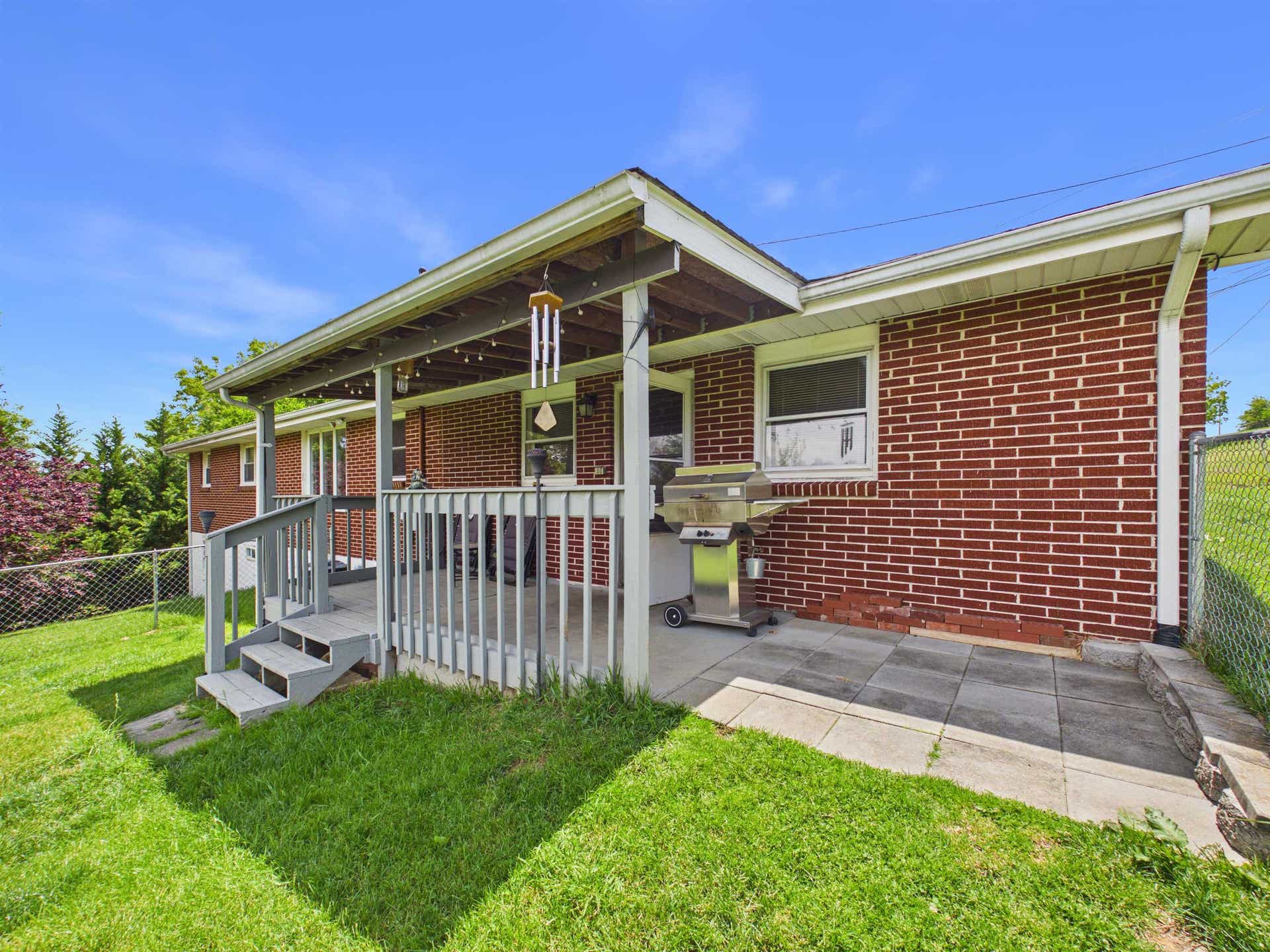 85 Wades Lane, Christiansburg, VA 24073