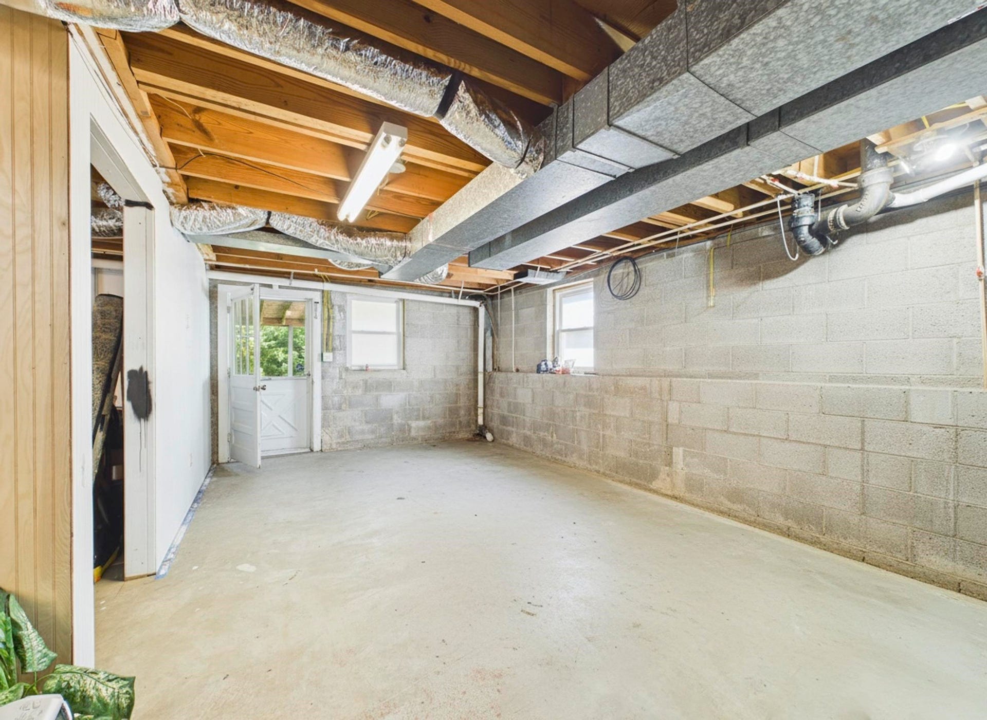 85 Wades Lane, Christiansburg, VA 24073