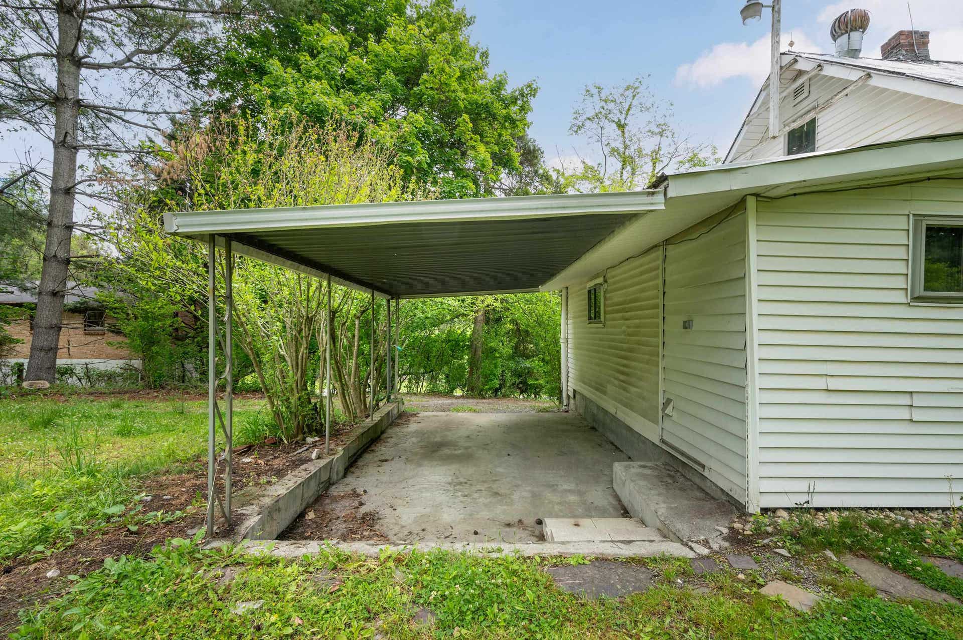 1320 JENNELLE Road, Blacksburg, VA 24060