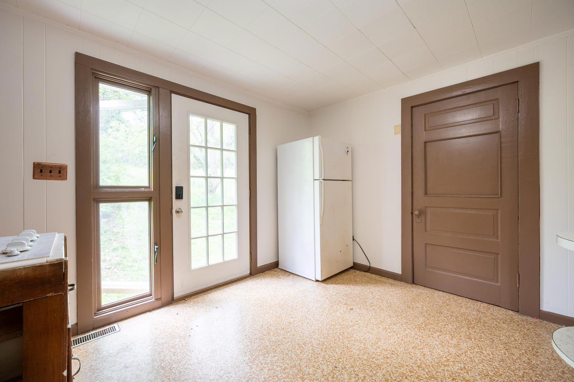 1320 JENNELLE Road, Blacksburg, VA 24060