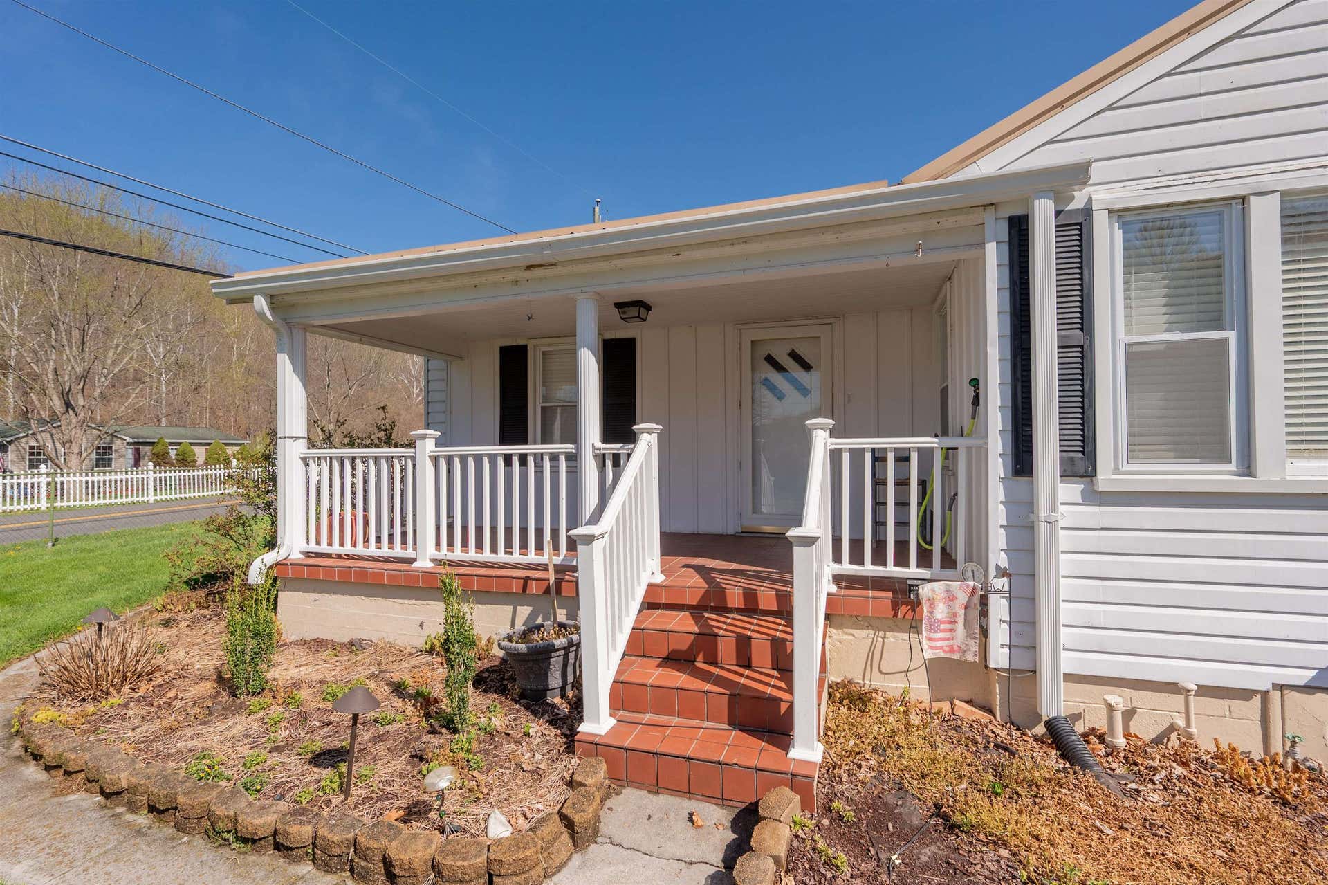 503 Cascade Drive, Pembroke, VA 24136