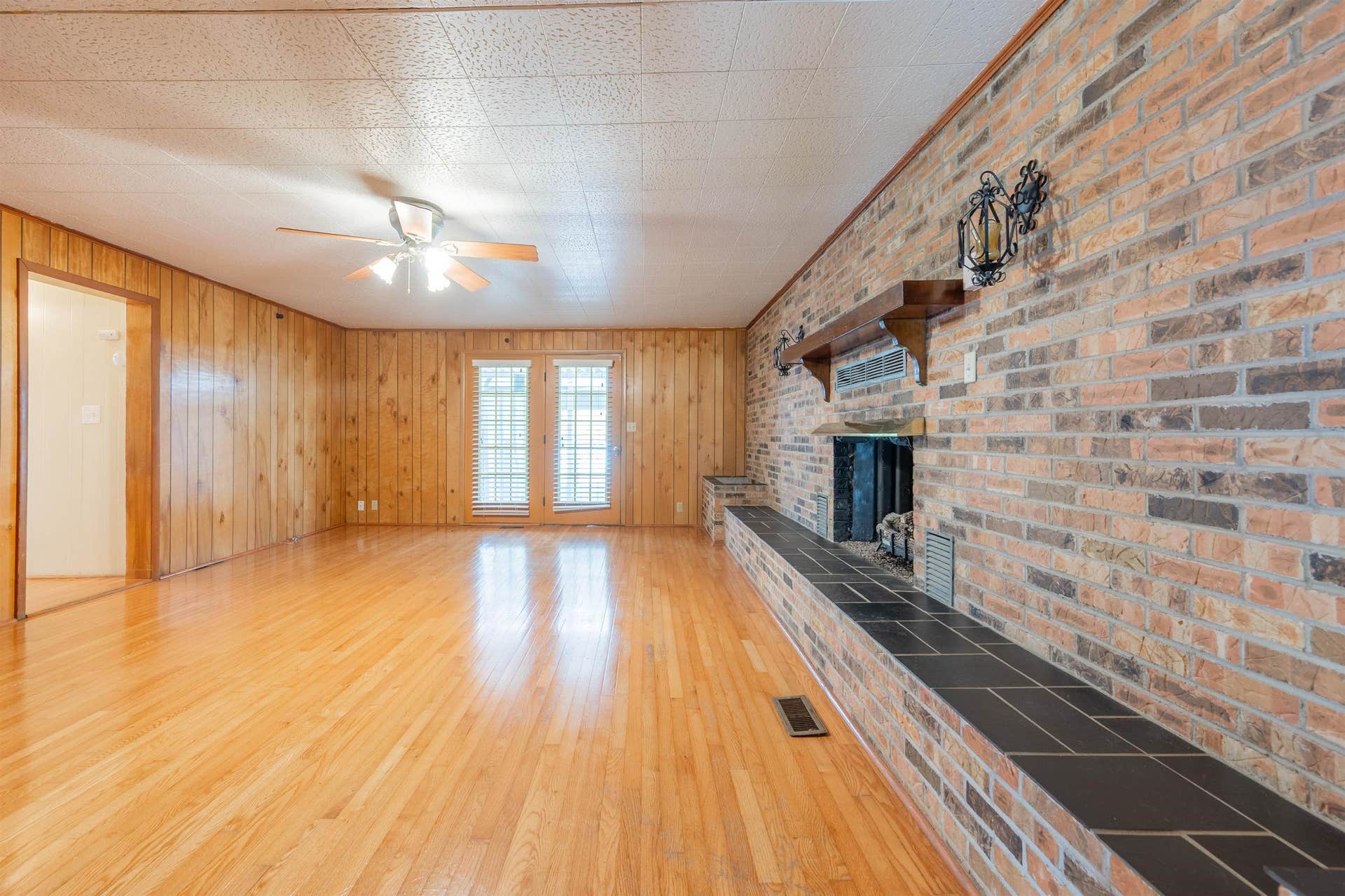 503 Cascade Drive, Pembroke, VA 24136