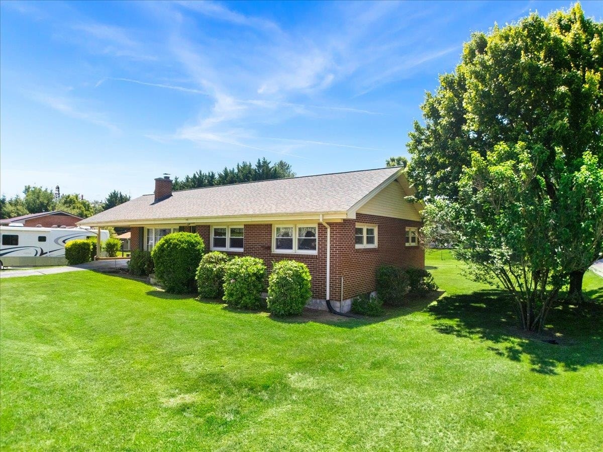 900 Custis Street, Radford, VA 24141