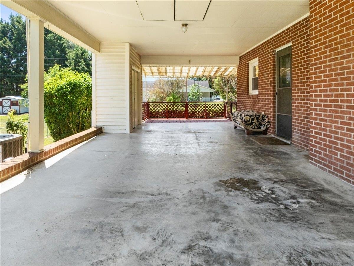 900 Custis Street, Radford, VA 24141