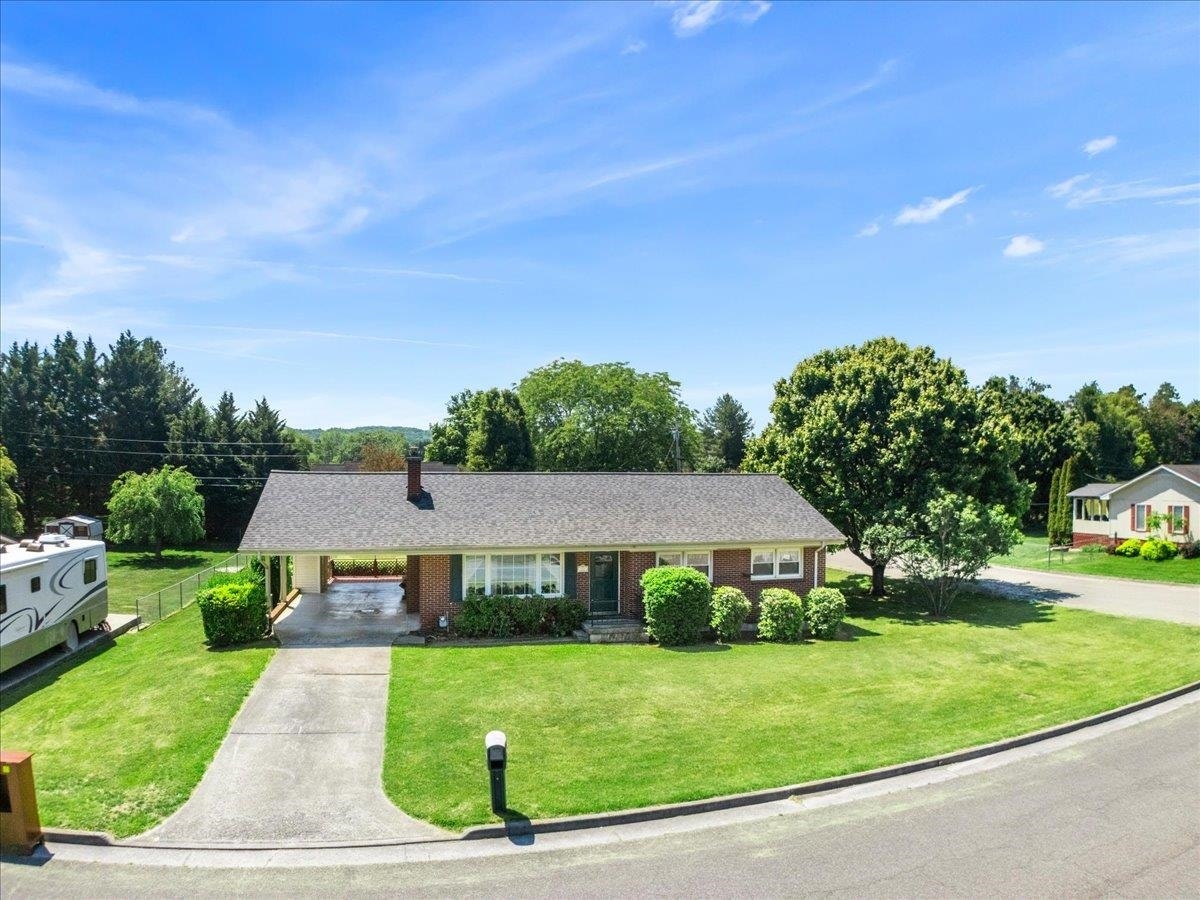 900 Custis Street, Radford, VA 24141