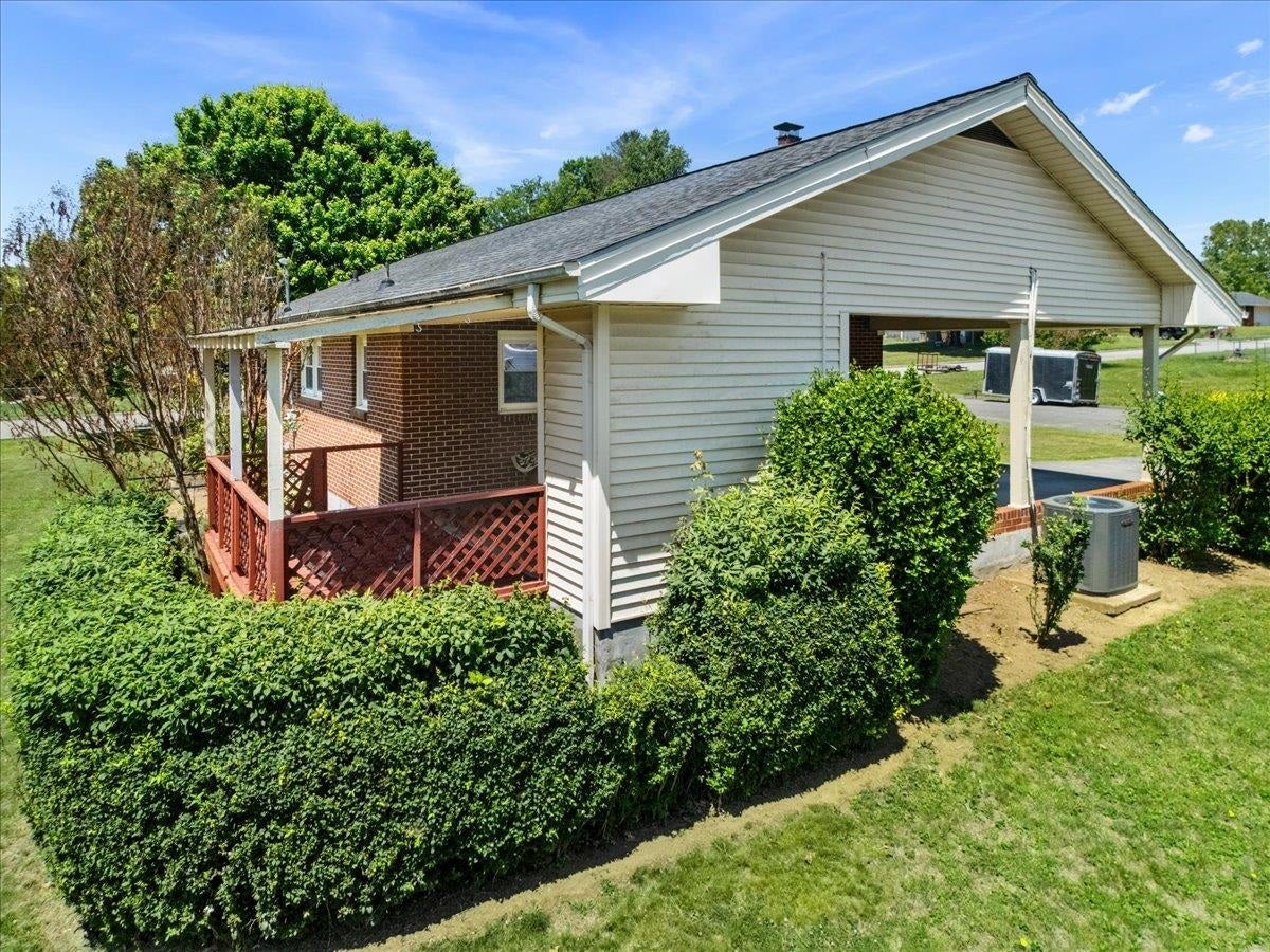 900 Custis Street, Radford, VA 24141