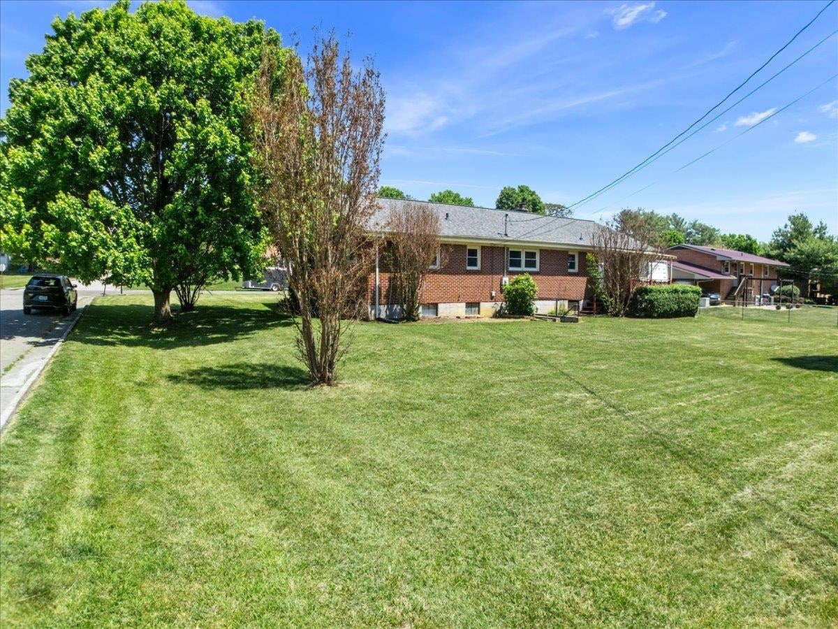 900 Custis Street, Radford, VA 24141