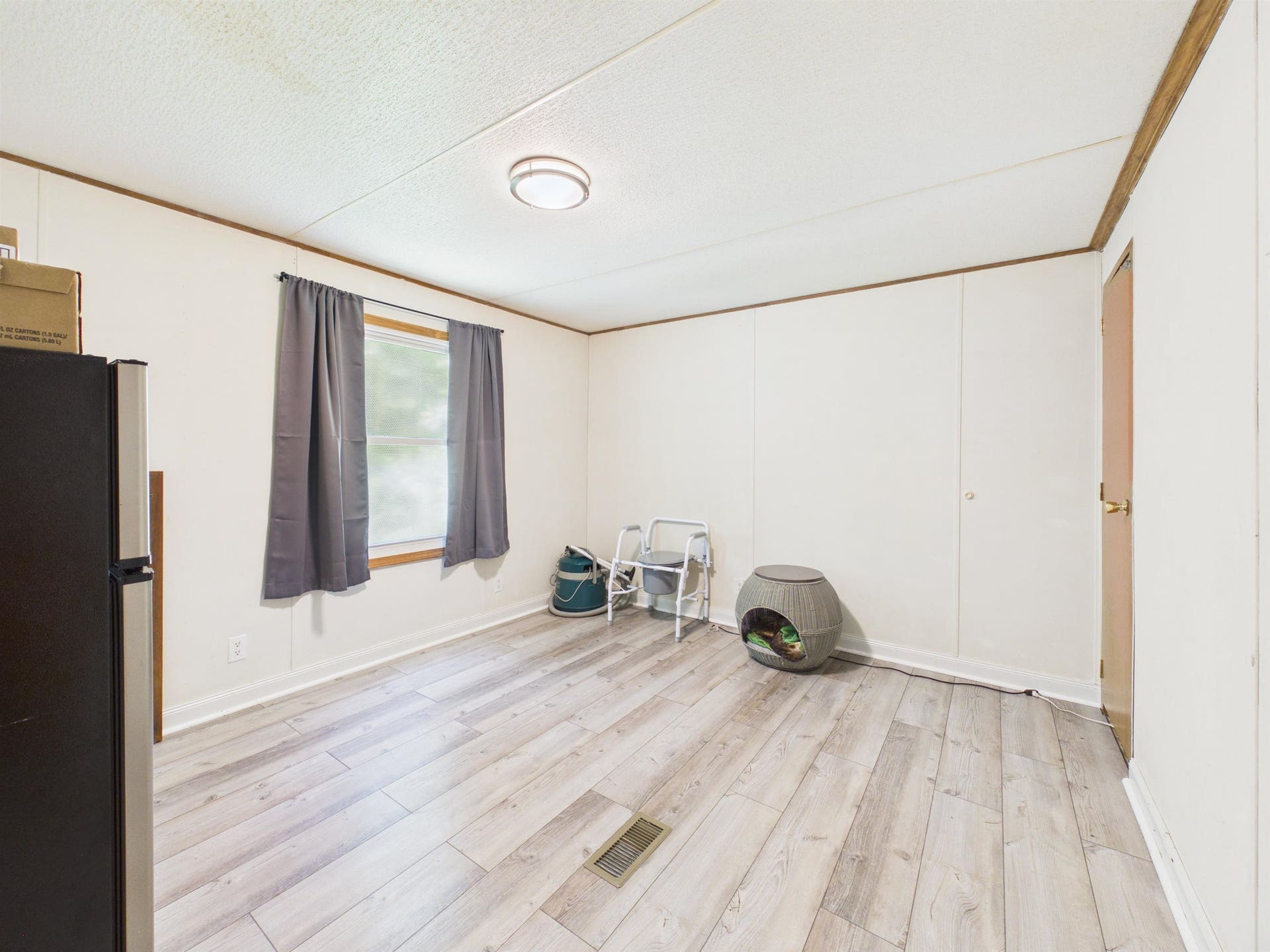 5420 FOREST Circle, Dublin, VA 24084