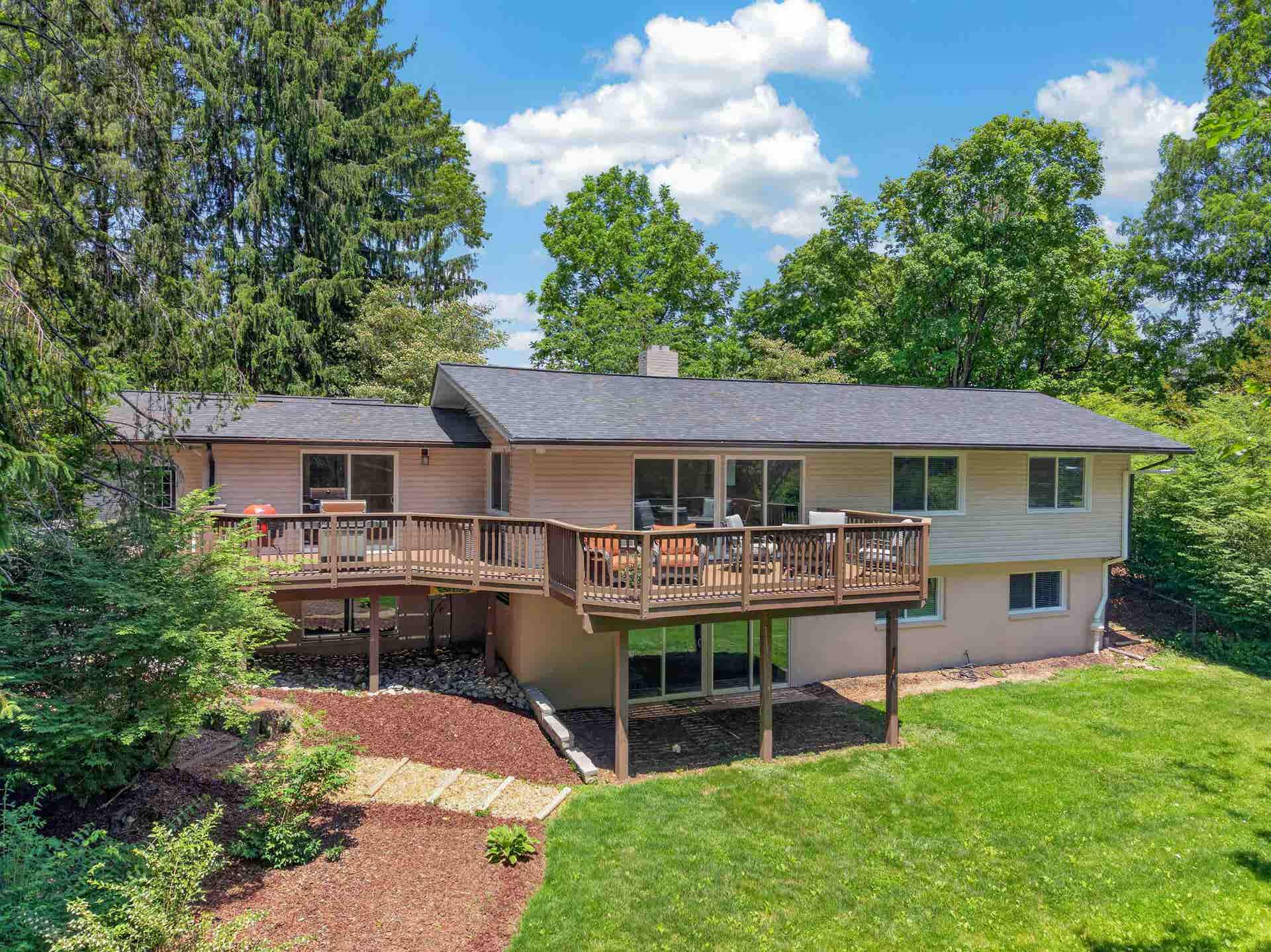 1509 LARK Lane, Blacksburg, VA 24060